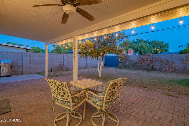 Building Photo - 1909 E Bethany Home Rd