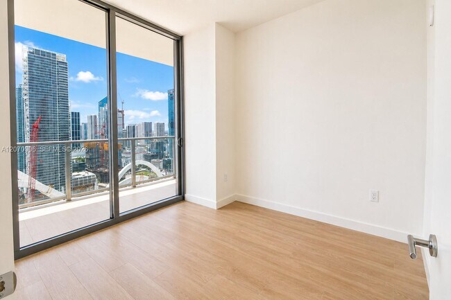 Building Photo - 1400 Biscayne Blvd