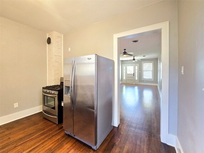 Building Photo - 4302 Ave Q 1/2