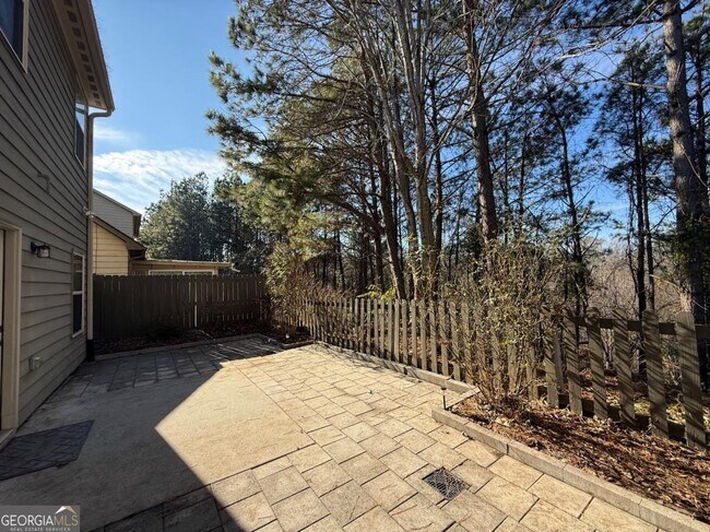 Building Photo - 314 Pin Oak Ave