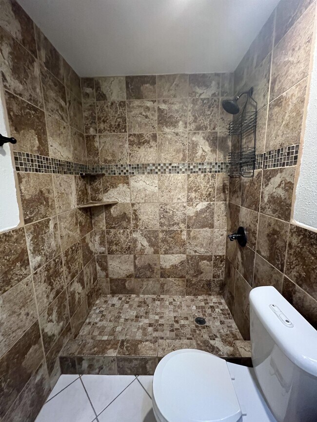 Building Photo - 9123 Alpine Trail St