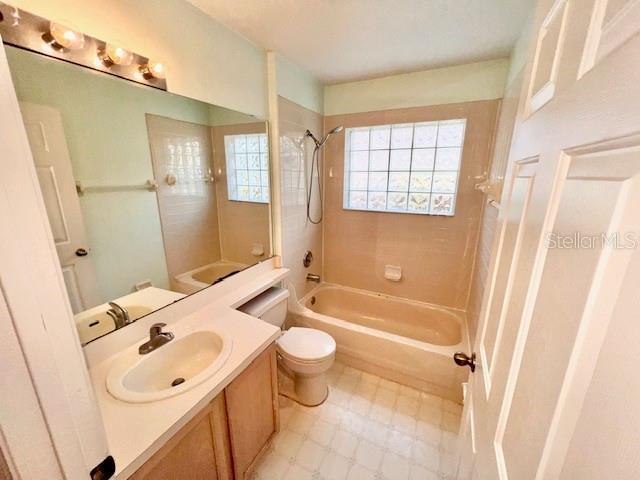 Building Photo - 4343 Boca Woods Dr