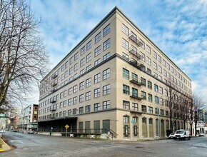 Building Photo - 1420 NW Lovejoy St