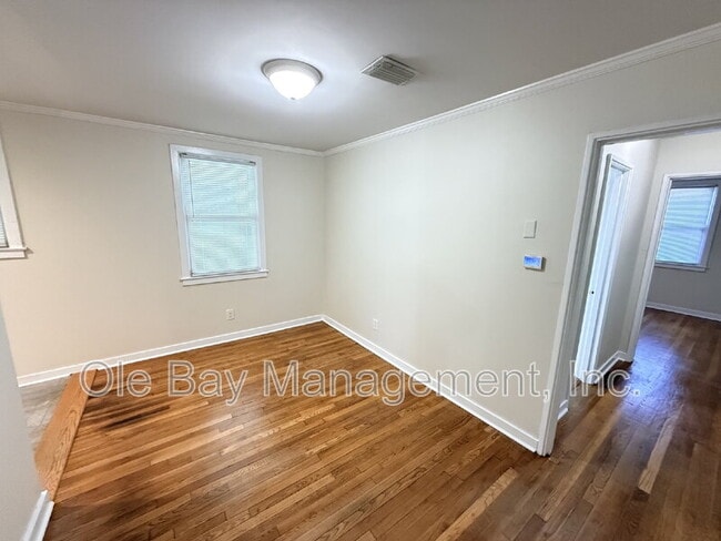 Building Photo - 4650 Rosewood Dr