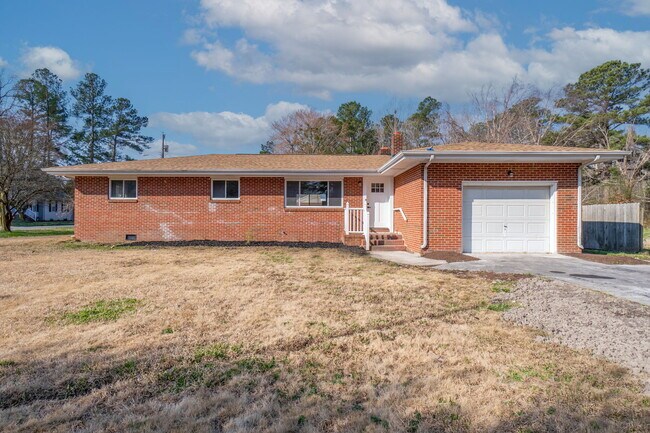 Building Photo - 152 Mann Dr