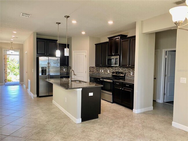 Building Photo - 10143 Newminster Loop