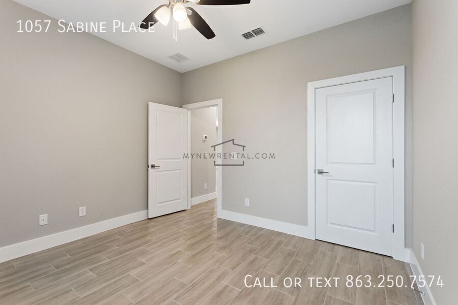 Building Photo - 1057 Sabine Pl