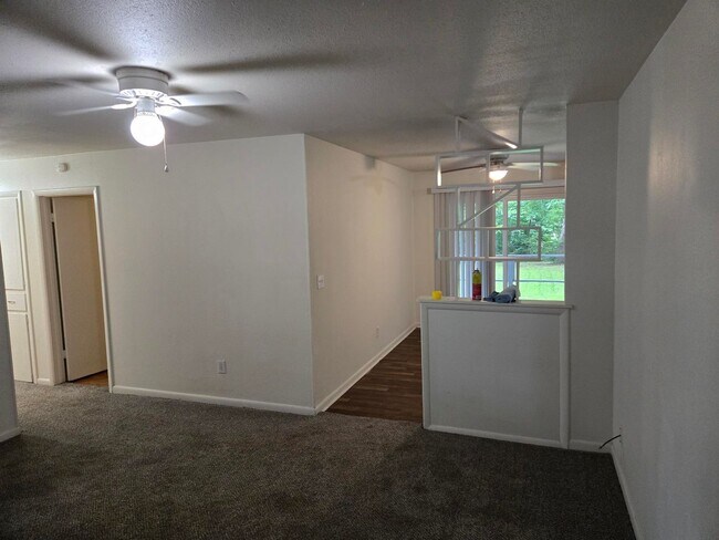 Building Photo - How amazing is this 3 BR 1 BTH home? You'll have to come visit us to find out!