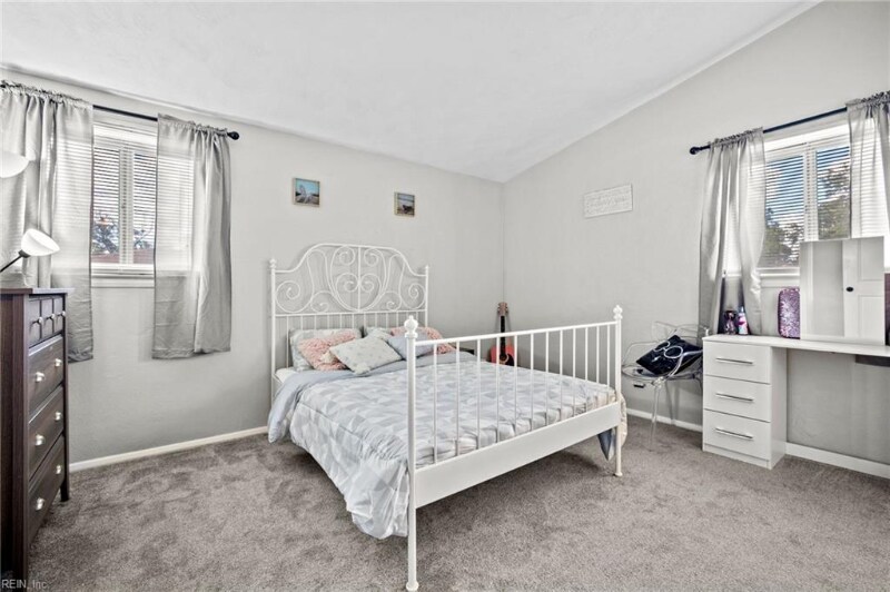 Building Photo - 5509 Sandpiper Ln