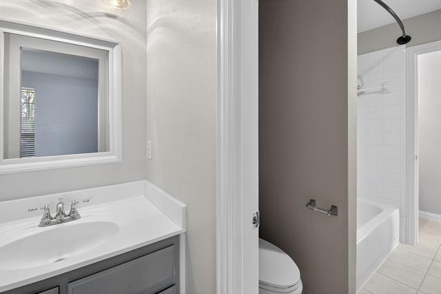 Building Photo - 1604 Wagon Wheel Dr