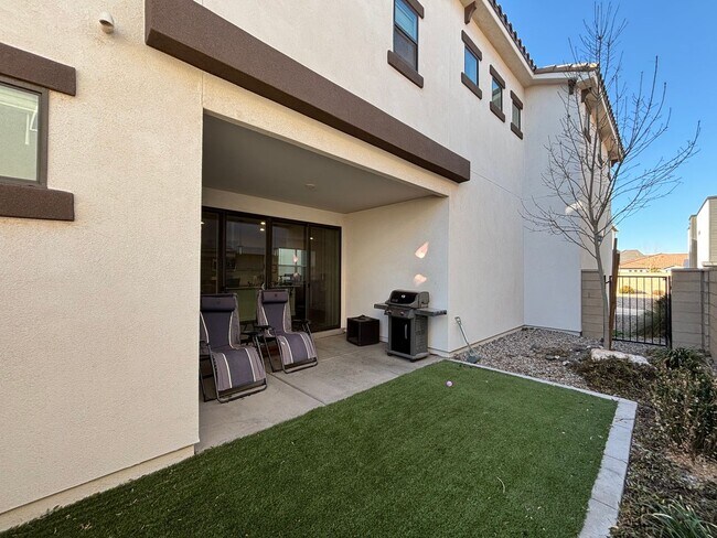 Building Photo - 5684 S Adobe Sun Dr