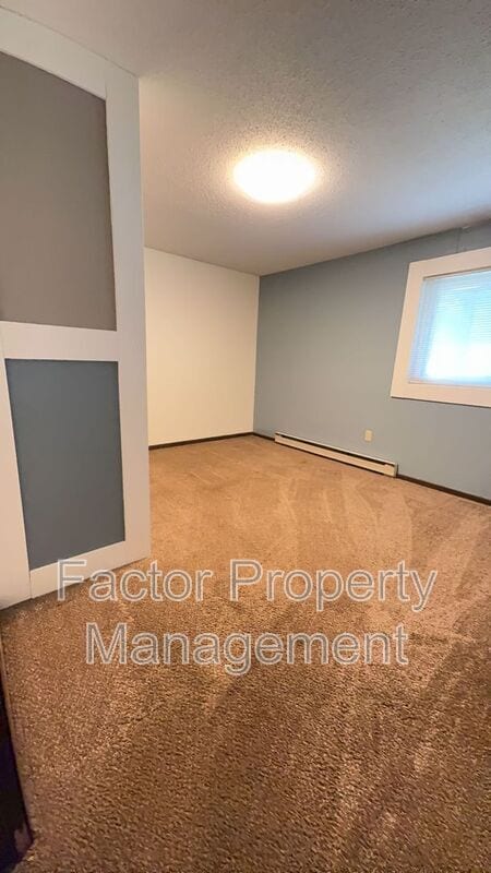 Building Photo - 418 Allan Ave