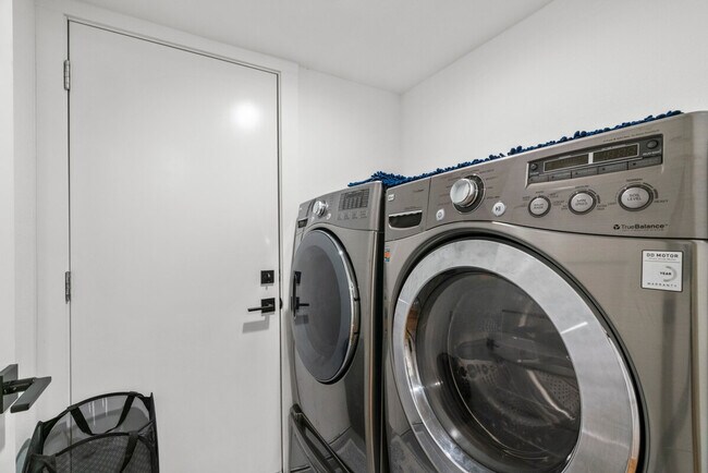 Building Photo - 12502 Brandywine Ct