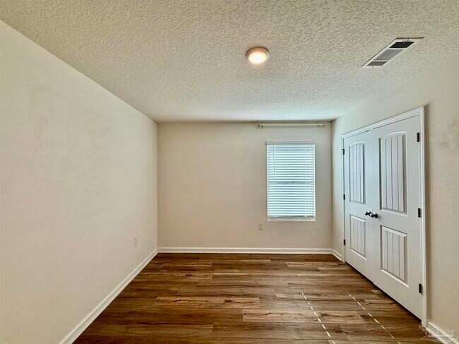 Building Photo - 6420 Churchill Cir
