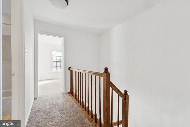 Building Photo - 1925 Inglebrook Dr