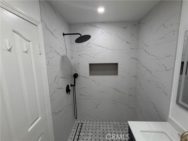 Building Photo - 5340 Las Virgenes Rd