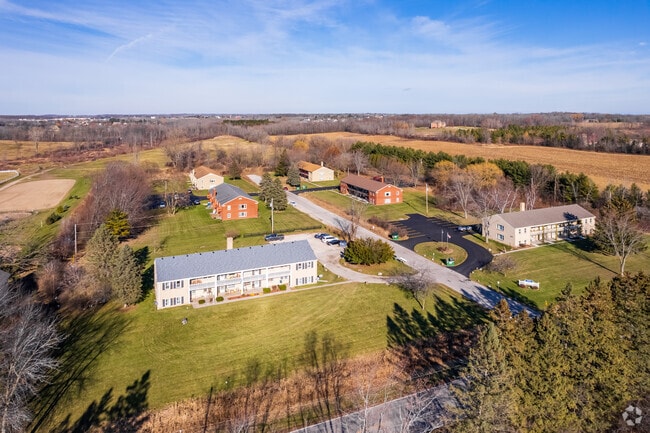 Aerial Photo - 1008-1030 Lakefield Rd