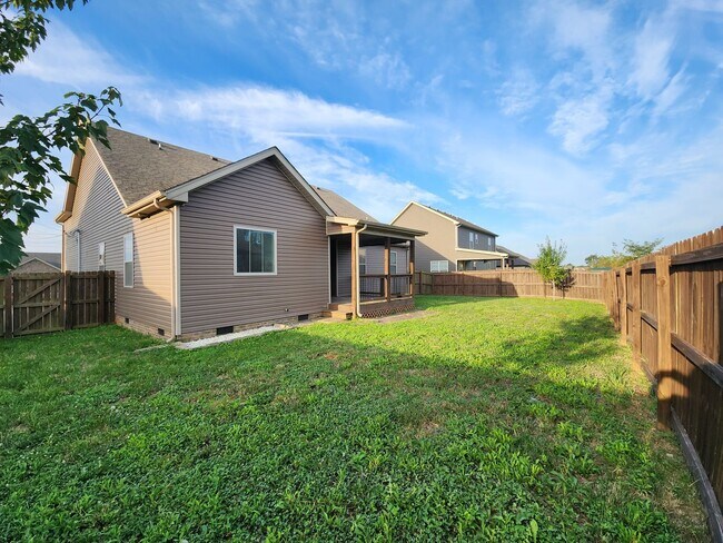Building Photo - 1003 Sunrise Dr