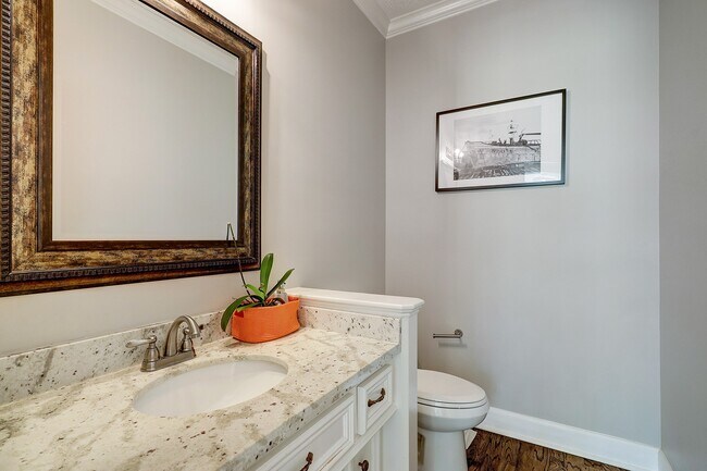 Building Photo - 18902 Mountain Spring Dr