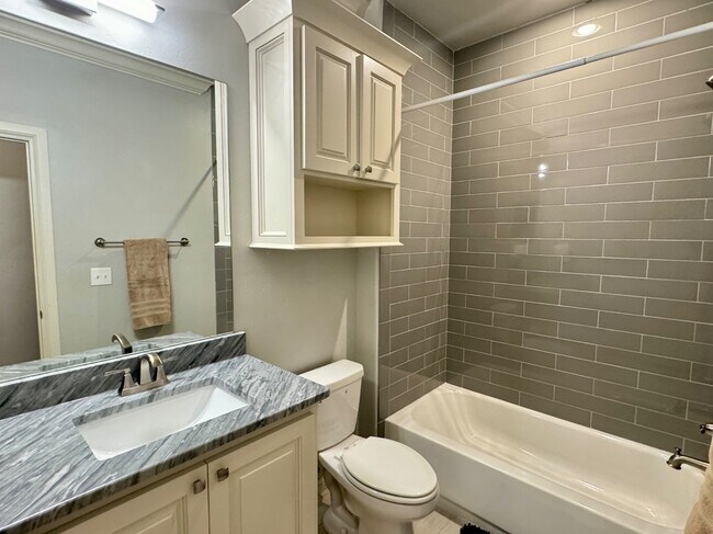 Building Photo - 1317 Chelham Ln