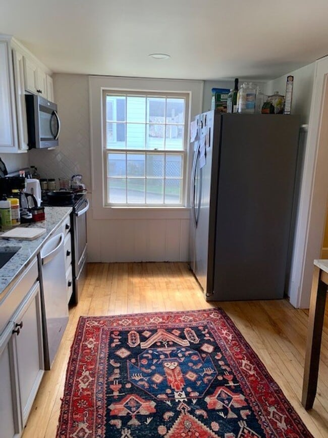 Building Photo - Single Family Located in a Quiet Residential Neighborhood