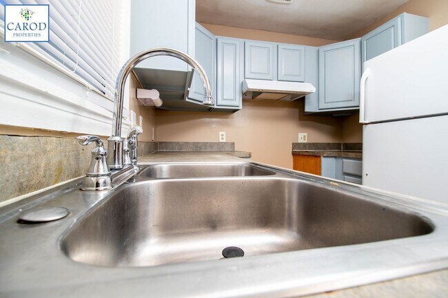 Building Photo - Cozy Cottage Near Uptown Charlotte