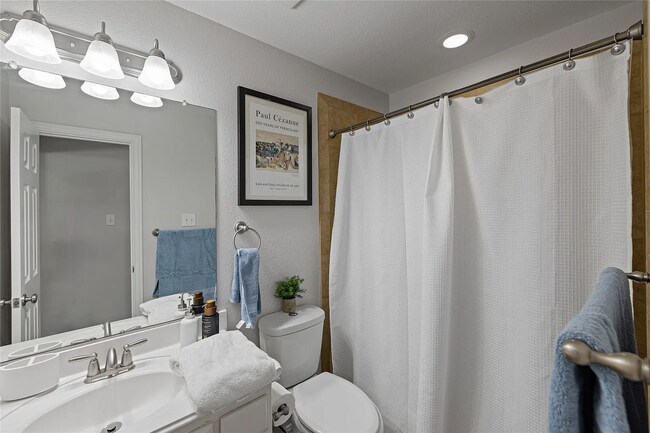 Building Photo - 12381 Bethel Dr