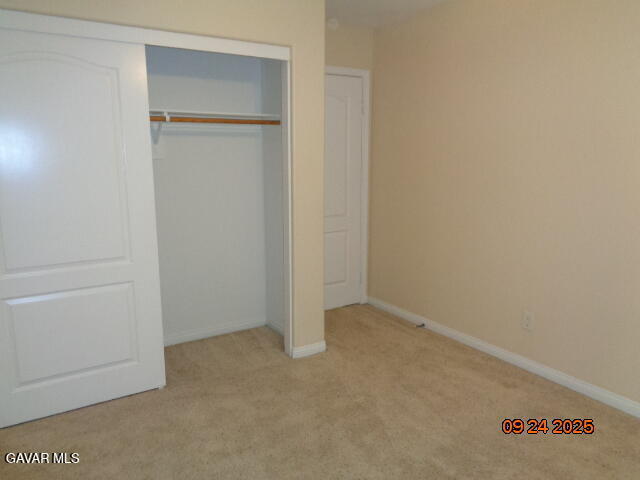 Building Photo - 42308 Klamath Ln