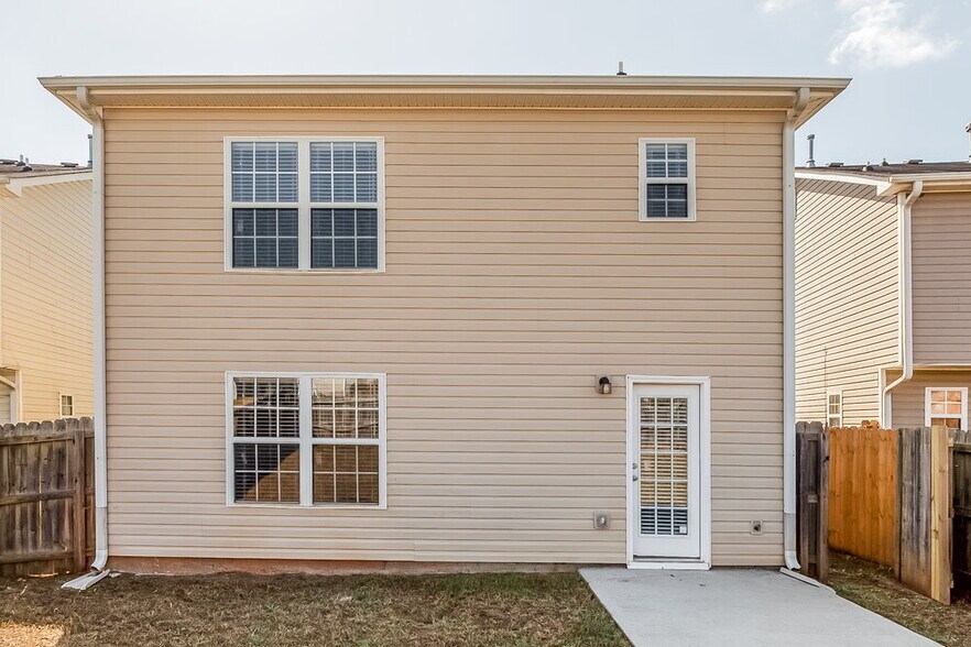 Building Photo - 5295 Tussahaw Crossing