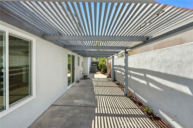 Building Photo - 25201 Miles Ave