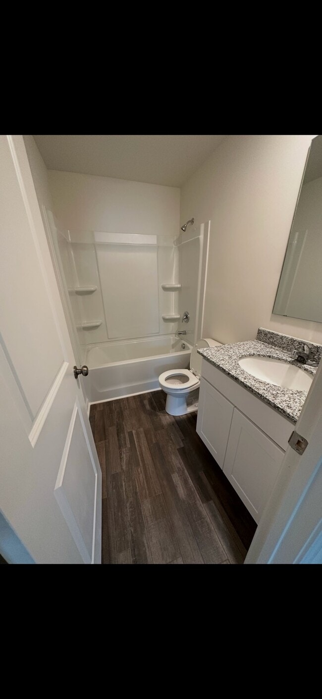 Building Photo - 3336 Danfield Dr