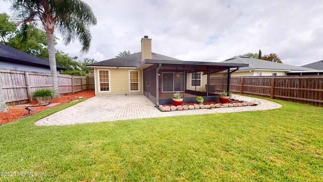 Building Photo - 11201 Wandering Oaks Dr
