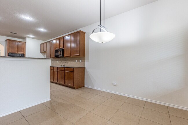 Building Photo - 7651 Mission Ledge