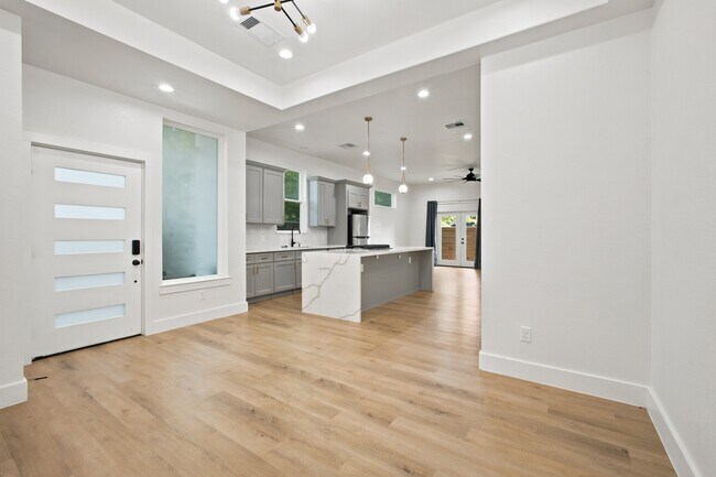 Building Photo - 4217 Hare St