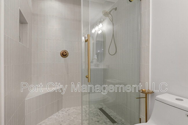 Building Photo - 702 S Bouldin St