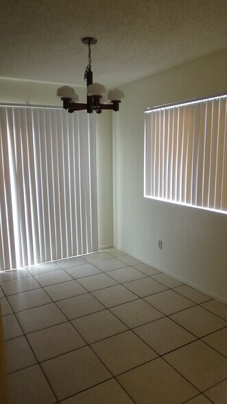 Dining Room - 1117 Seabreeze Way