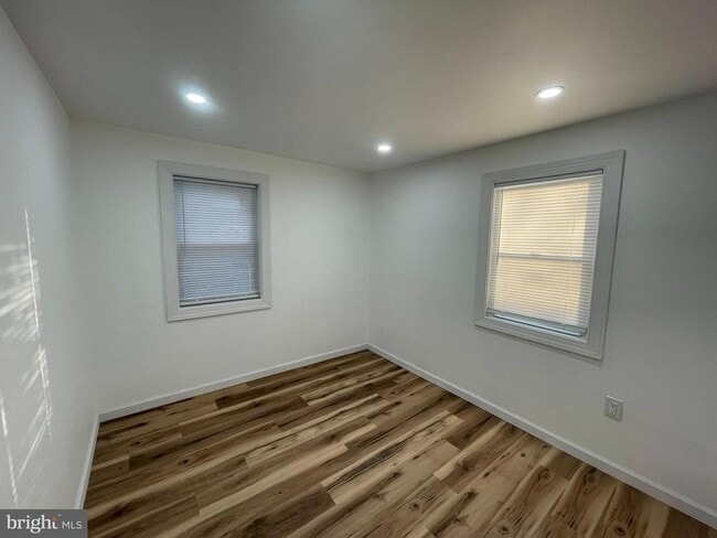 Building Photo - 628 High St