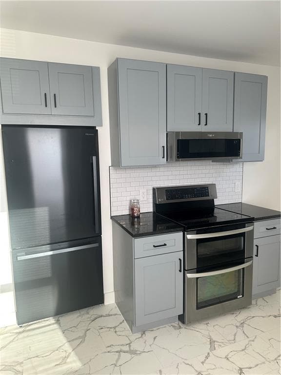 Building Photo - 532 Post Rd