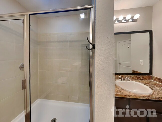 Building Photo - 3266 Hidden Meadows Ct