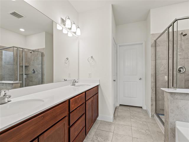 Building Photo - 808 Adair Dr