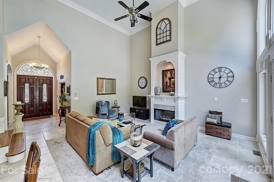 Building Photo - 2427 Mt Isle Harbor Dr