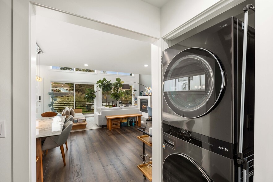 Building Photo - 4726 S Juneau St