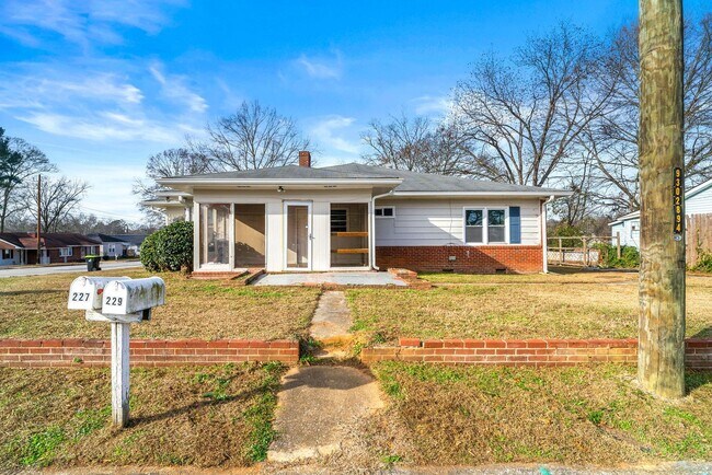 Building Photo - 227/229 MLK Jr Blvd