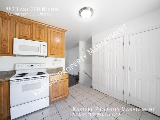 Building Photo - 887 E 200 N