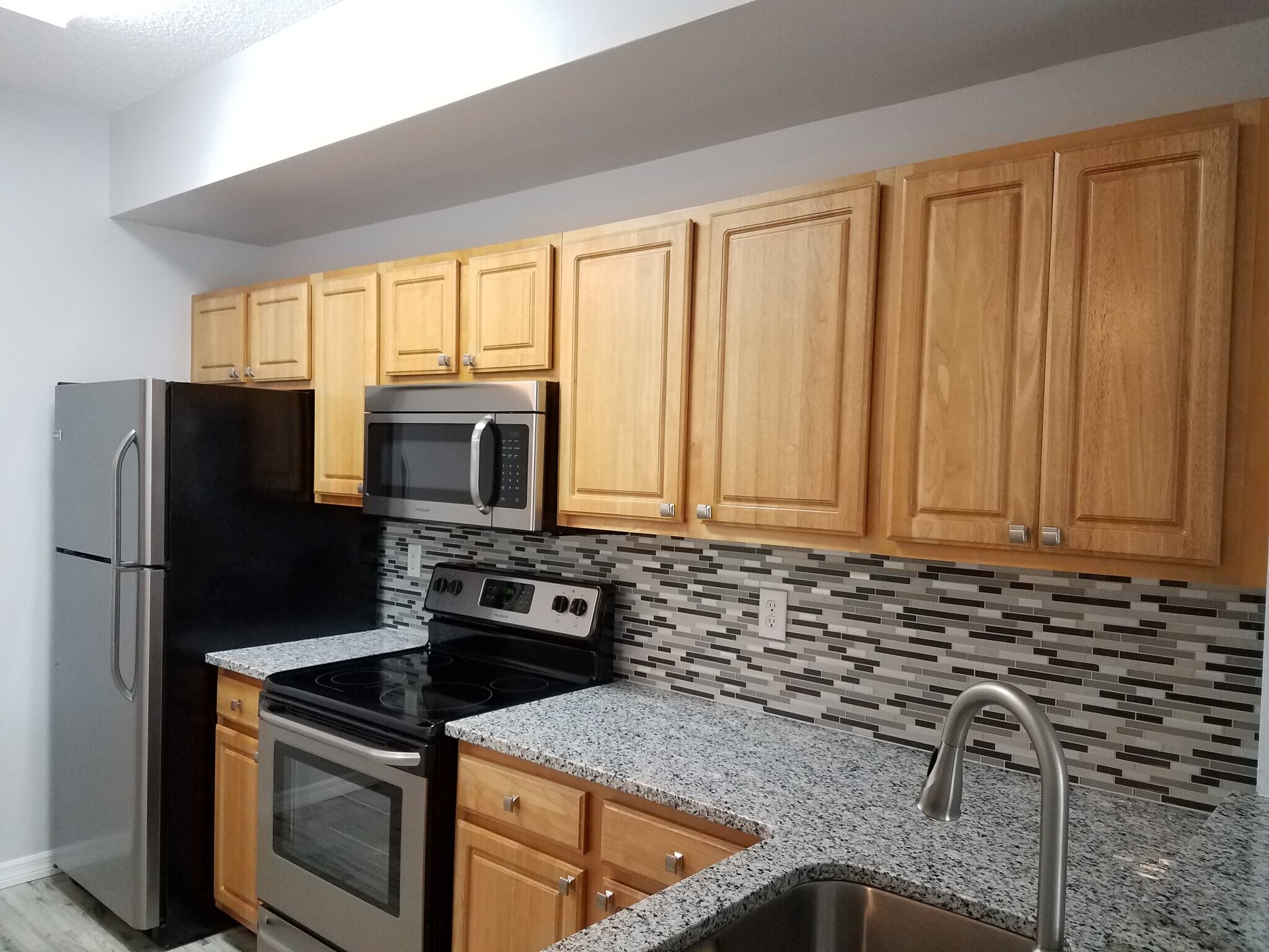 Building Photo - 5692 Bentgrass Dr