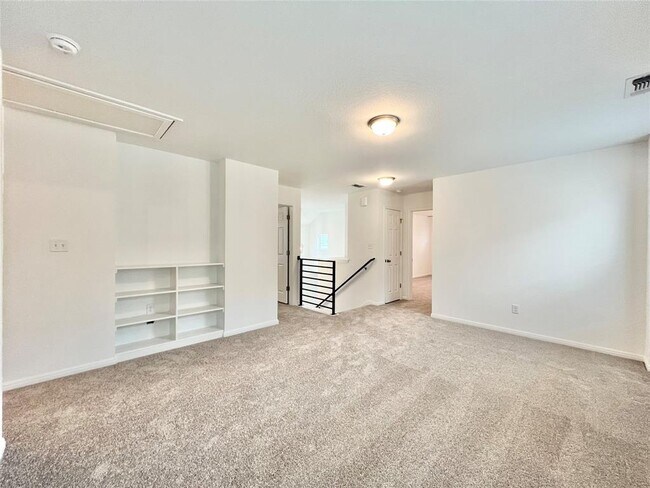 Building Photo - 3200 College Park Dr