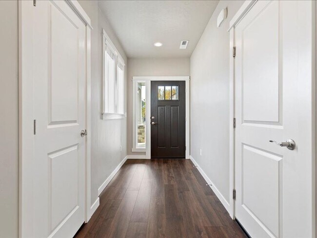 Building Photo - Coming Soon in Meridian! 3 Bed Beauty w/ A...