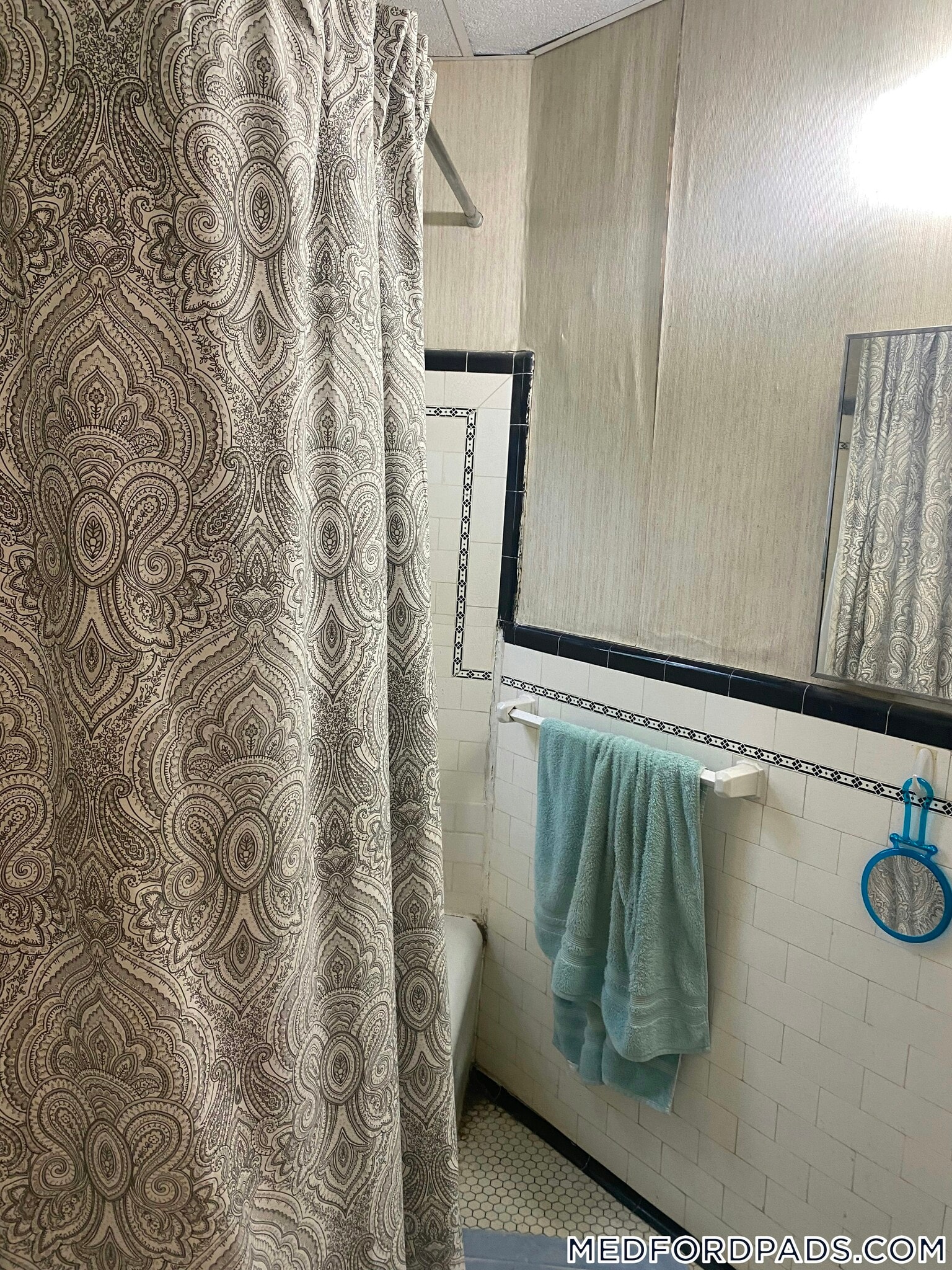 Building Photo - 53 Fellsway W