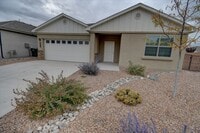 Building Photo - New Twilight Home