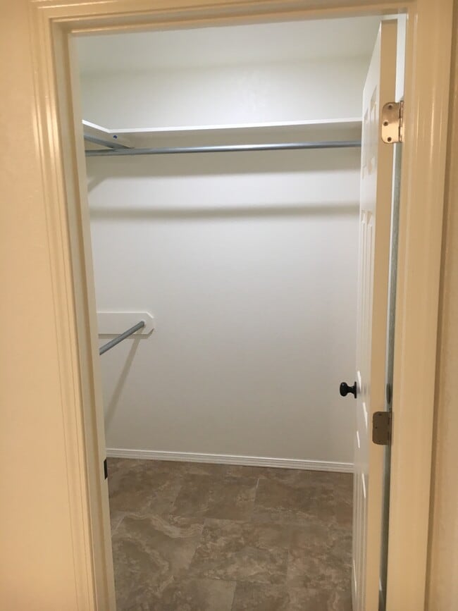 MASTER BEDROOM WALK-IN CLOSET - 1073 N Erie Ave